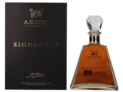 92089 A. H. Riise Signature Master Blender Collection Rum 0,7L